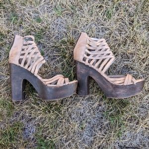 Freebird • Costa (Beige/Tan) • Women's Size 10